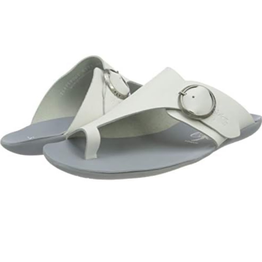 White Slip-On Sandals with Wide Strap and Decorative Buckle